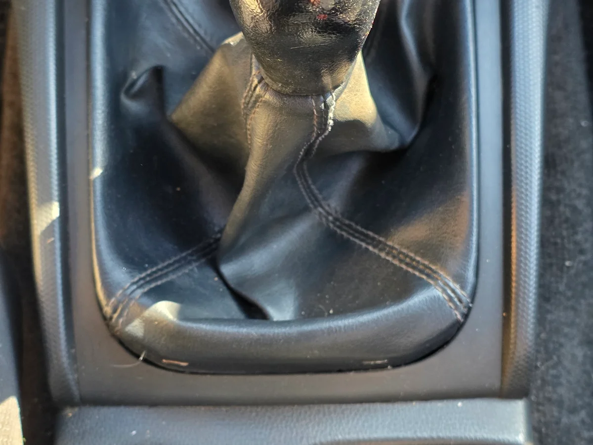 Mitsubishi L200 Katana — foto 12 de 13