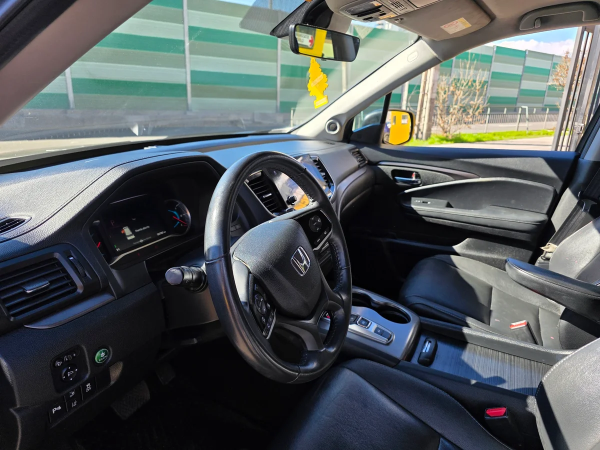 Honda Pilot Touring — foto 9 de 14