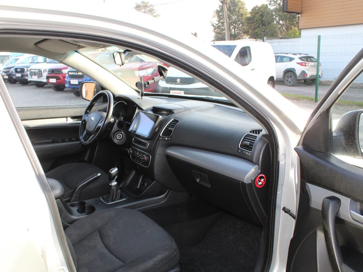 KIA Sorento — foto 5 de 11