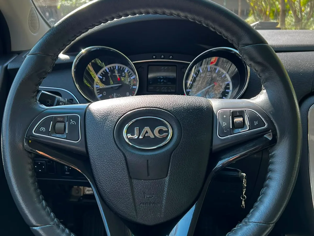 JAC T6 CE 2.0L MT AÑO 2022 - Miniatura 16