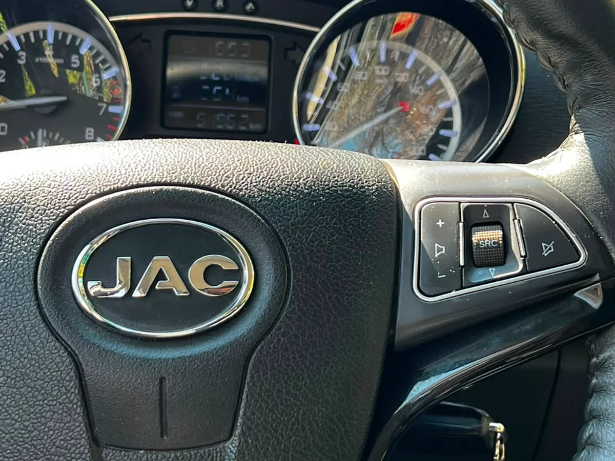 JAC T6 CE 2.0L MT AÑO 2022 - Miniatura 18