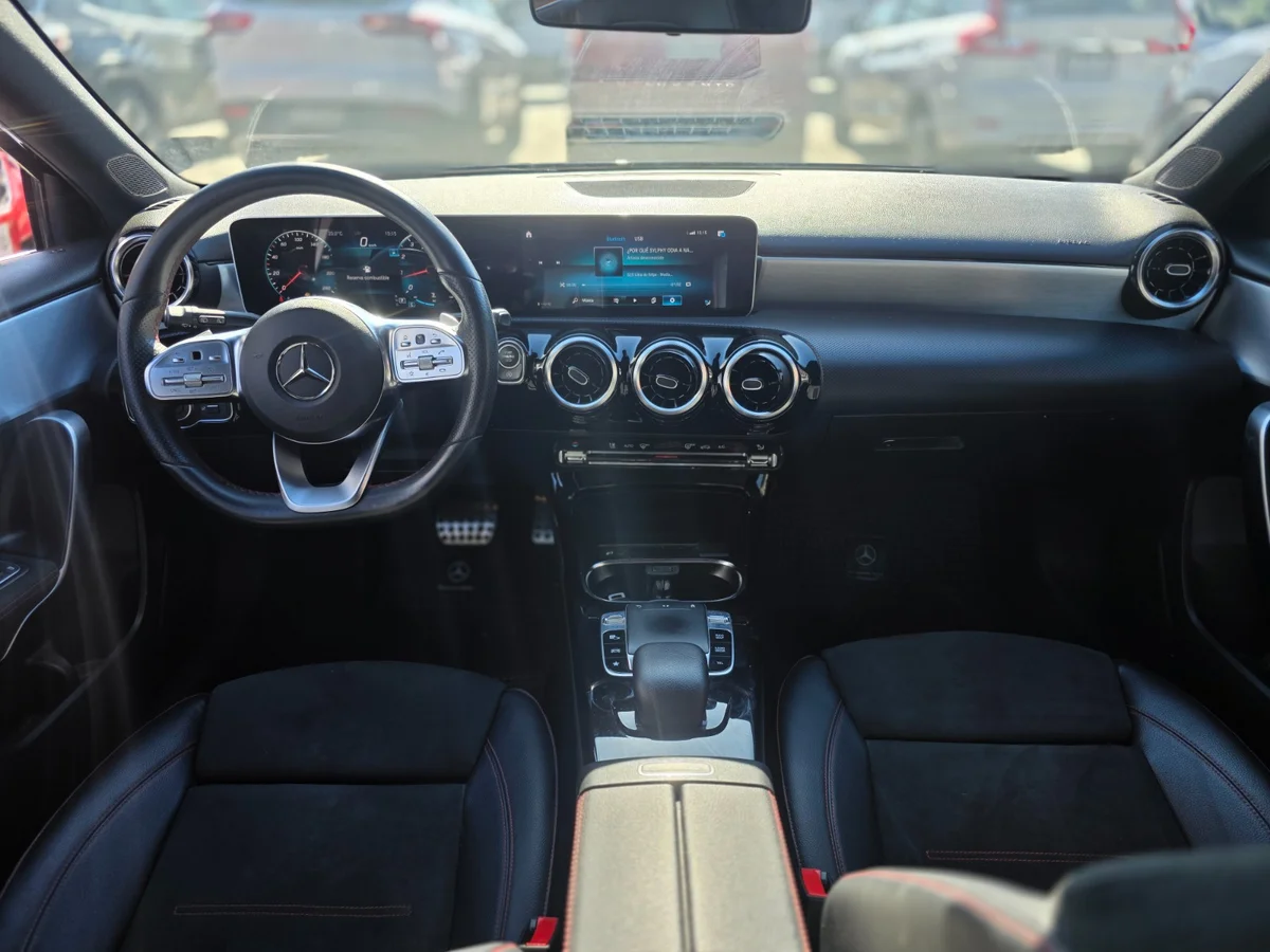 Mercedes-Benz A200 — foto 7 de 10