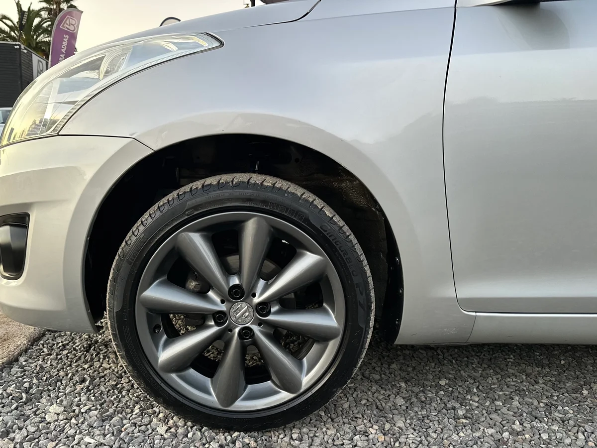 SUZUKI Swift GL 1.2 AUT 2015 - Miniatura 9