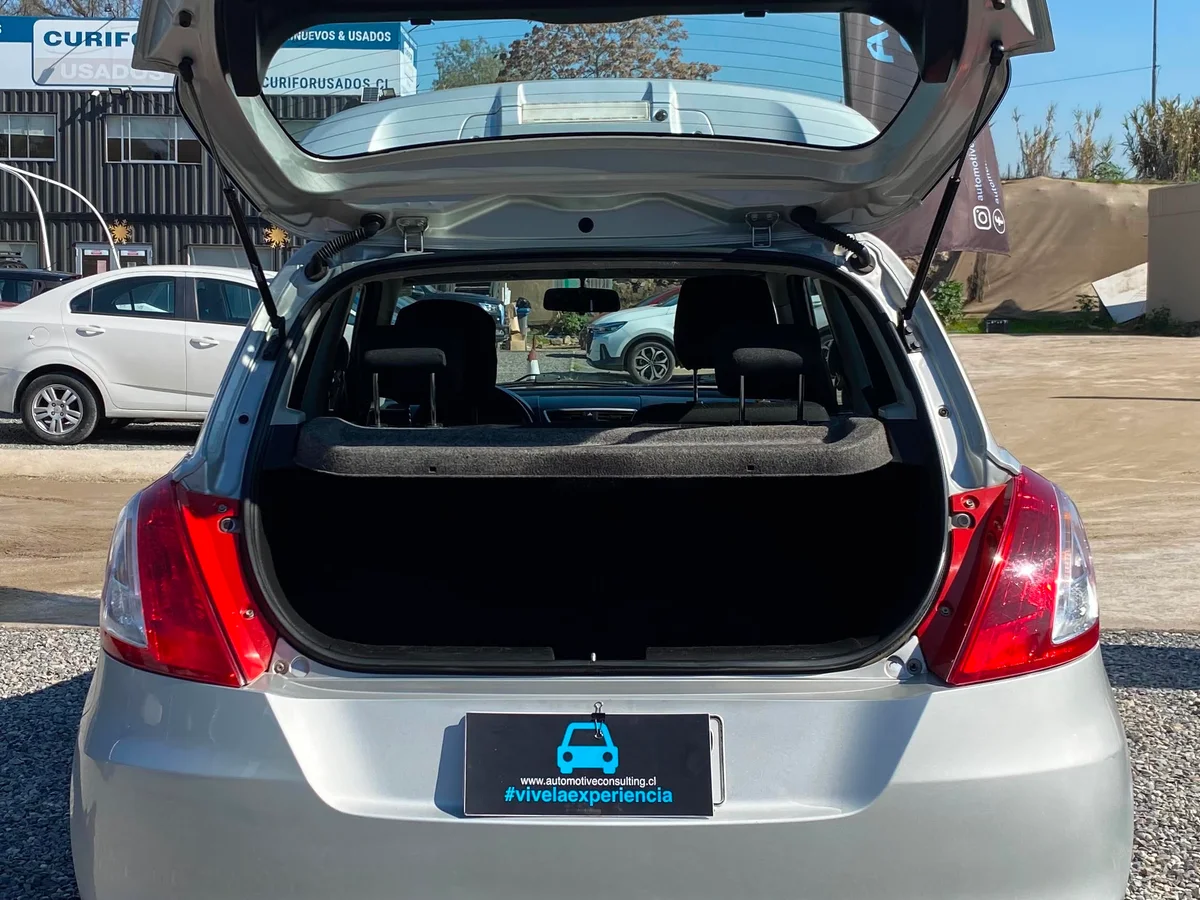 SUZUKI Swift GL 1.2 AUT 2015 - Miniatura 25