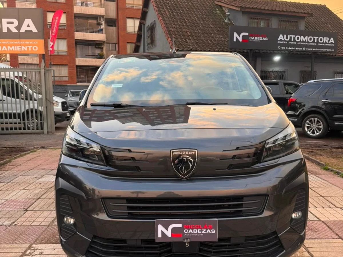 PEUGEOT TRAVELER 2.0 2025