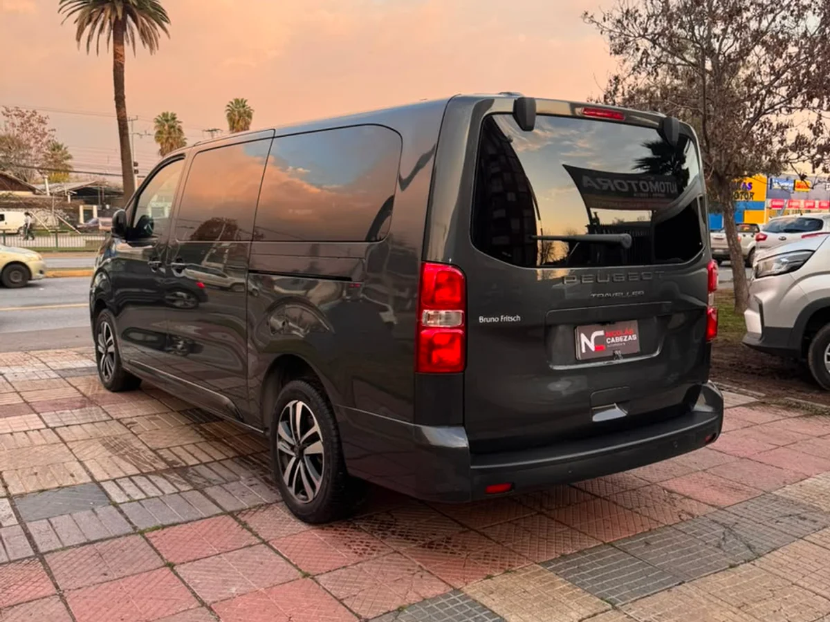 PEUGEOT TRAVELER 2.0 2025