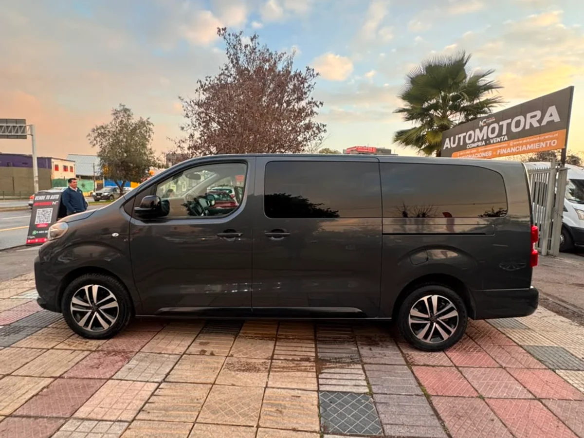 PEUGEOT TRAVELER 2.0 2025