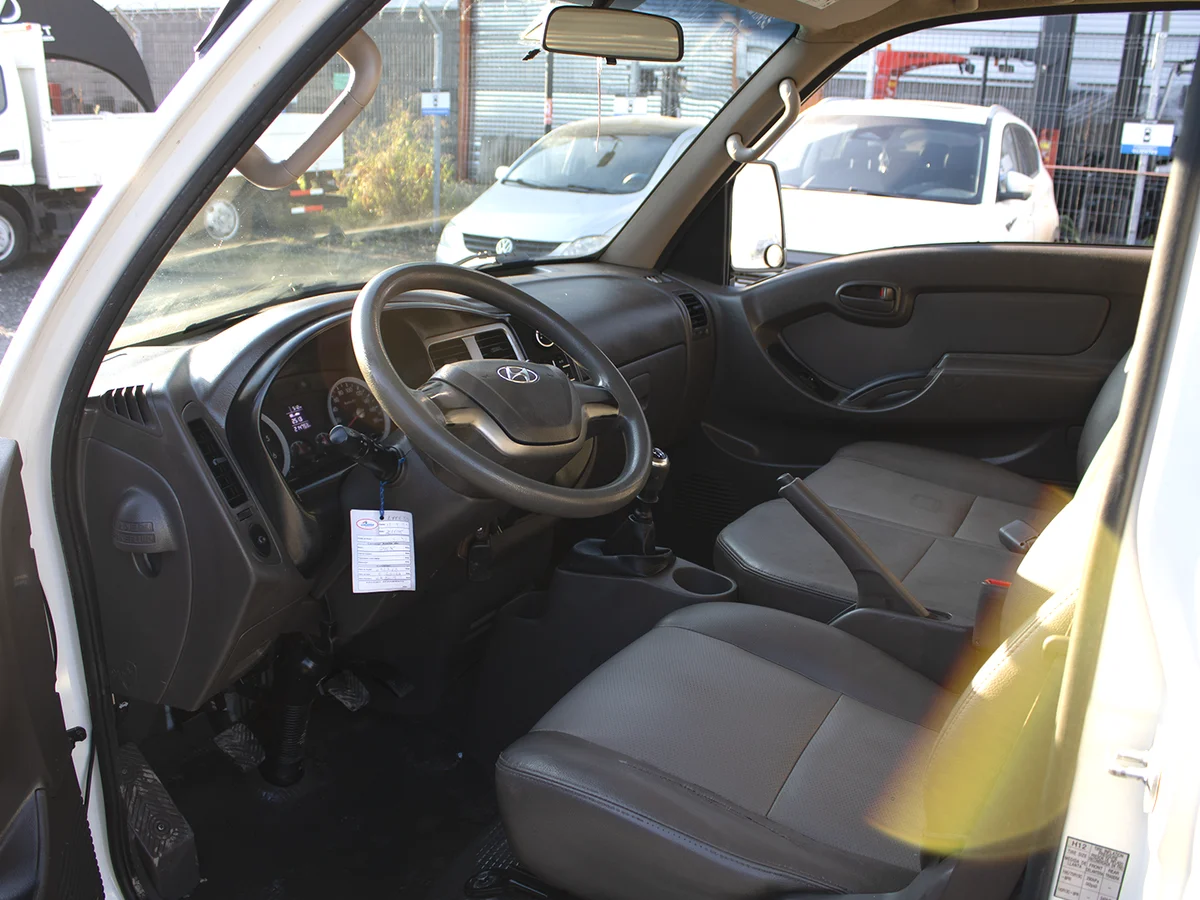 Hyundai Porter 2.5 Gls Crdi Diesel 4X2 Chassis Ac 6Mt 2P — foto 7 de 11