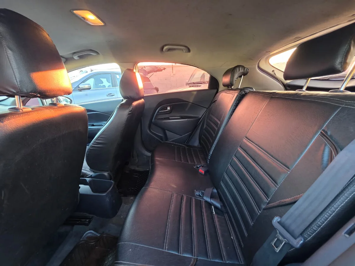 KIA Rio5 — foto 6 de 11