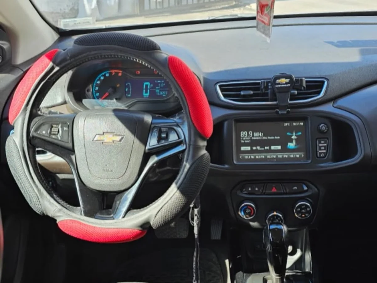 Chevrolet Prisma — foto 3 de 6
