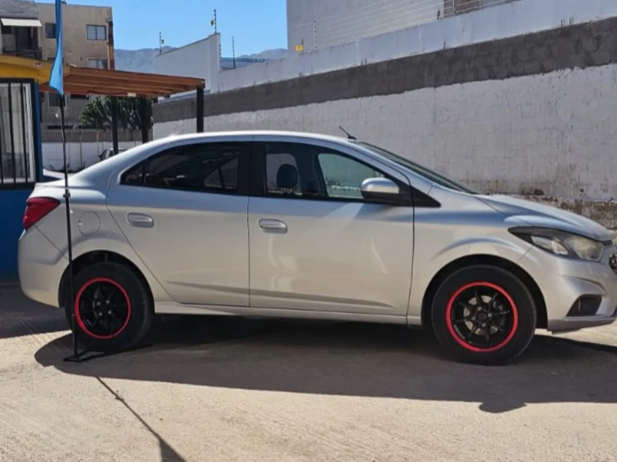 Chevrolet Prisma — foto 4 de 6