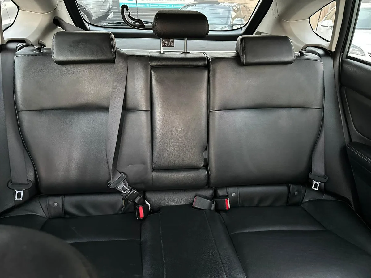 SUBARU 2.0I CVT AWD LIMITED UNICO DUEÑO 2015 - Miniatura 2