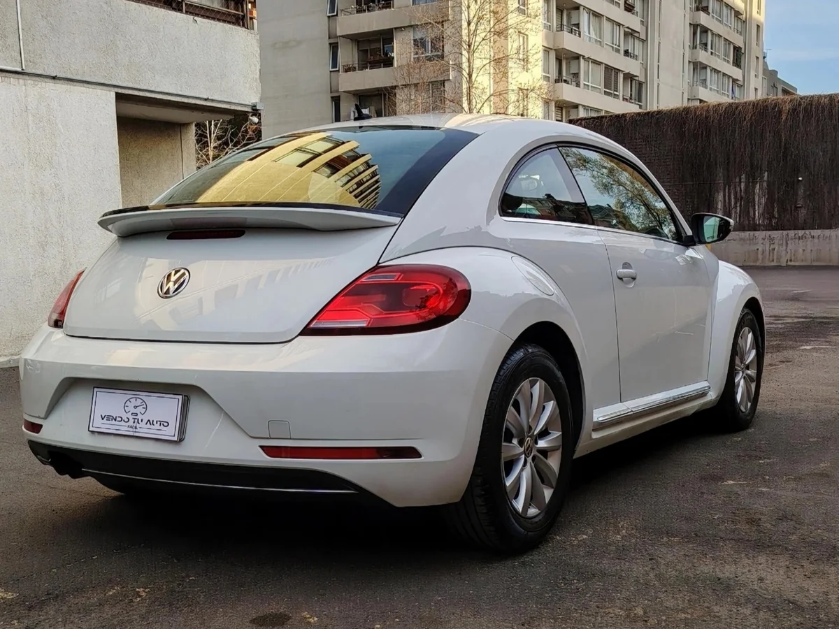 VOLKSWAGEN Beetle 1.4 DESIGN 4X2 HB AT 3P 2017 - Miniatura 9