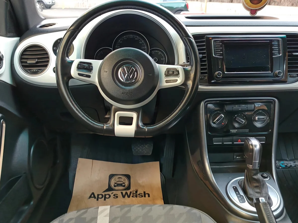 VOLKSWAGEN Beetle 1.4 DESIGN 4X2 HB AT 3P 2017 - Miniatura 17