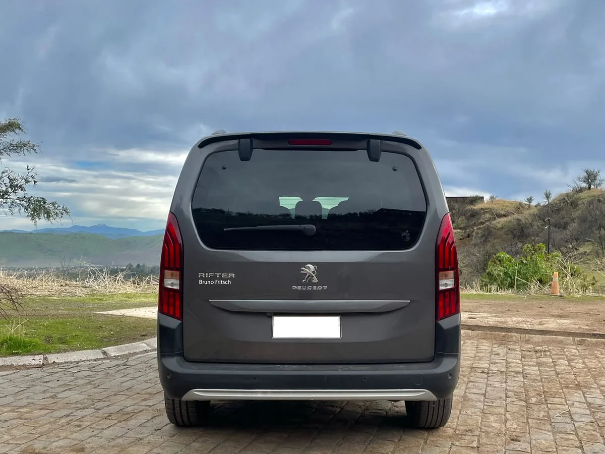 PEUGEOT Rifter BLUEHDI 130 1.5 AT 2023 - Miniatura 10