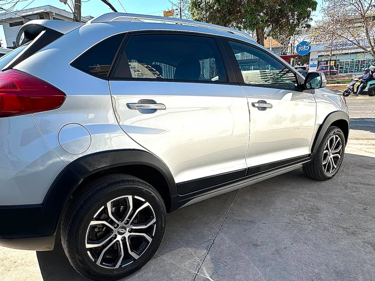 Chery Tiggo 2 — foto 8 de 15