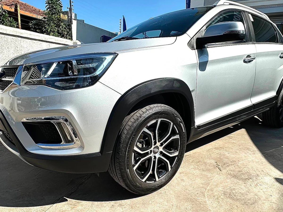 Chery Tiggo 2 — foto 9 de 15