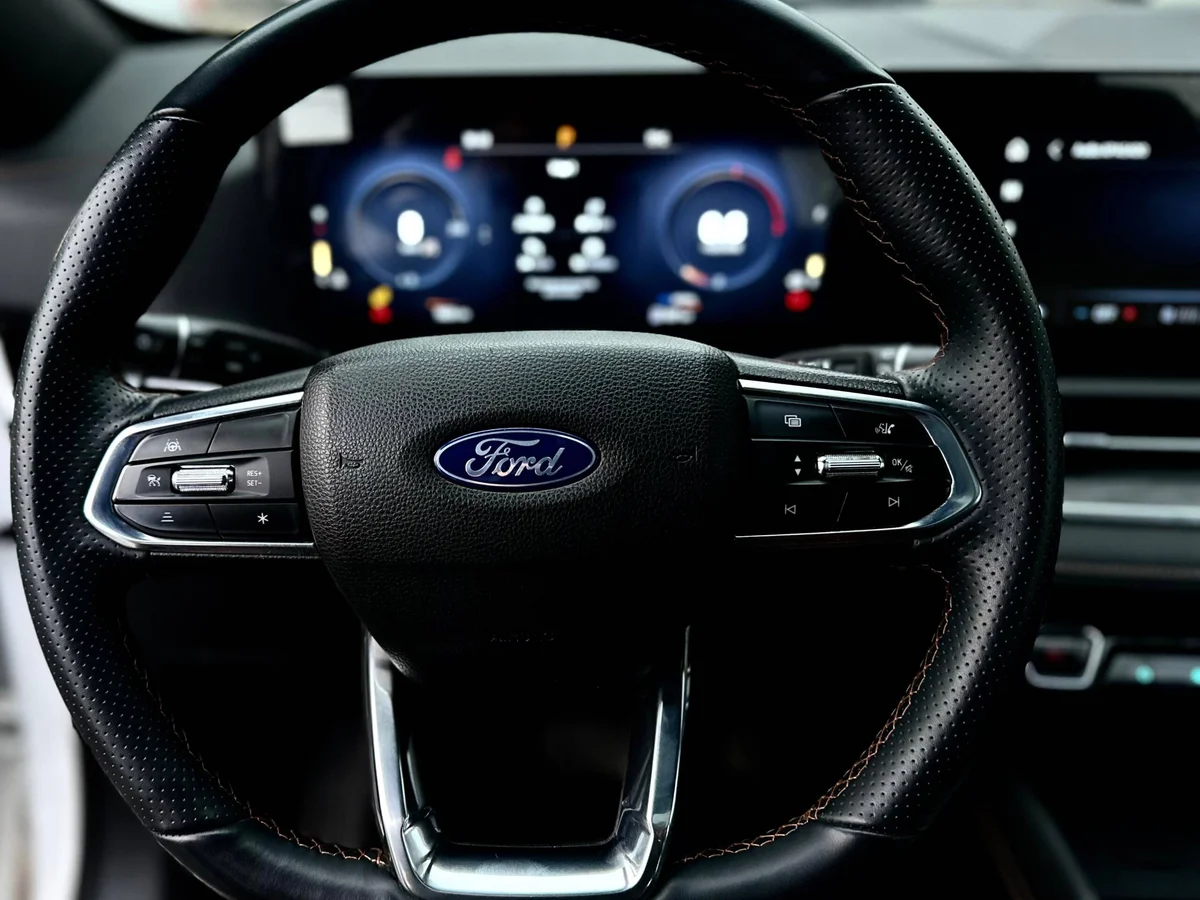 Ford Territory Titanium 4X2 1.5 Aut — foto 8 de 20