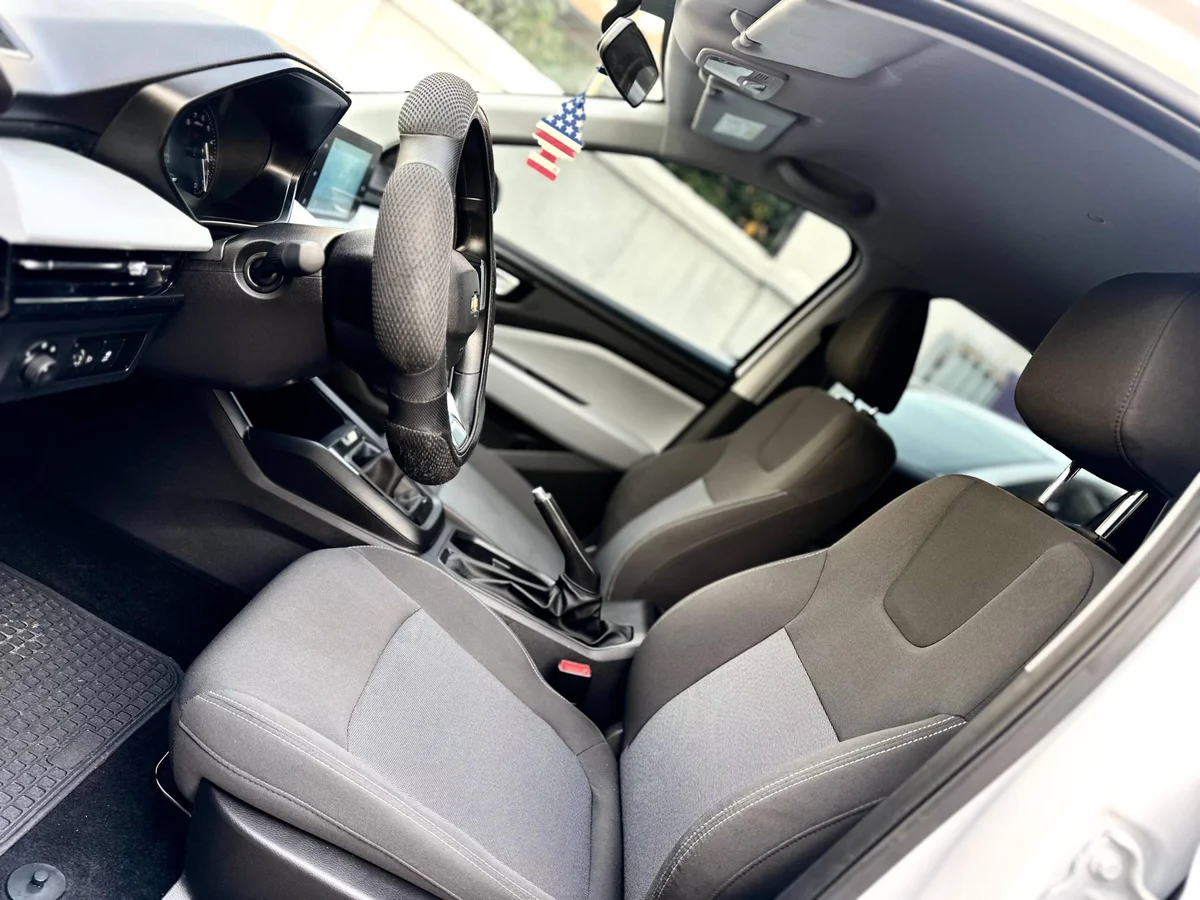 Chevrolet Sail Hb — foto 3 de 23