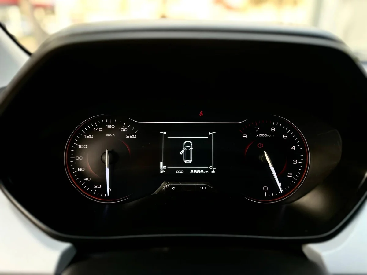 Chevrolet Sail Hb — foto 16 de 23
