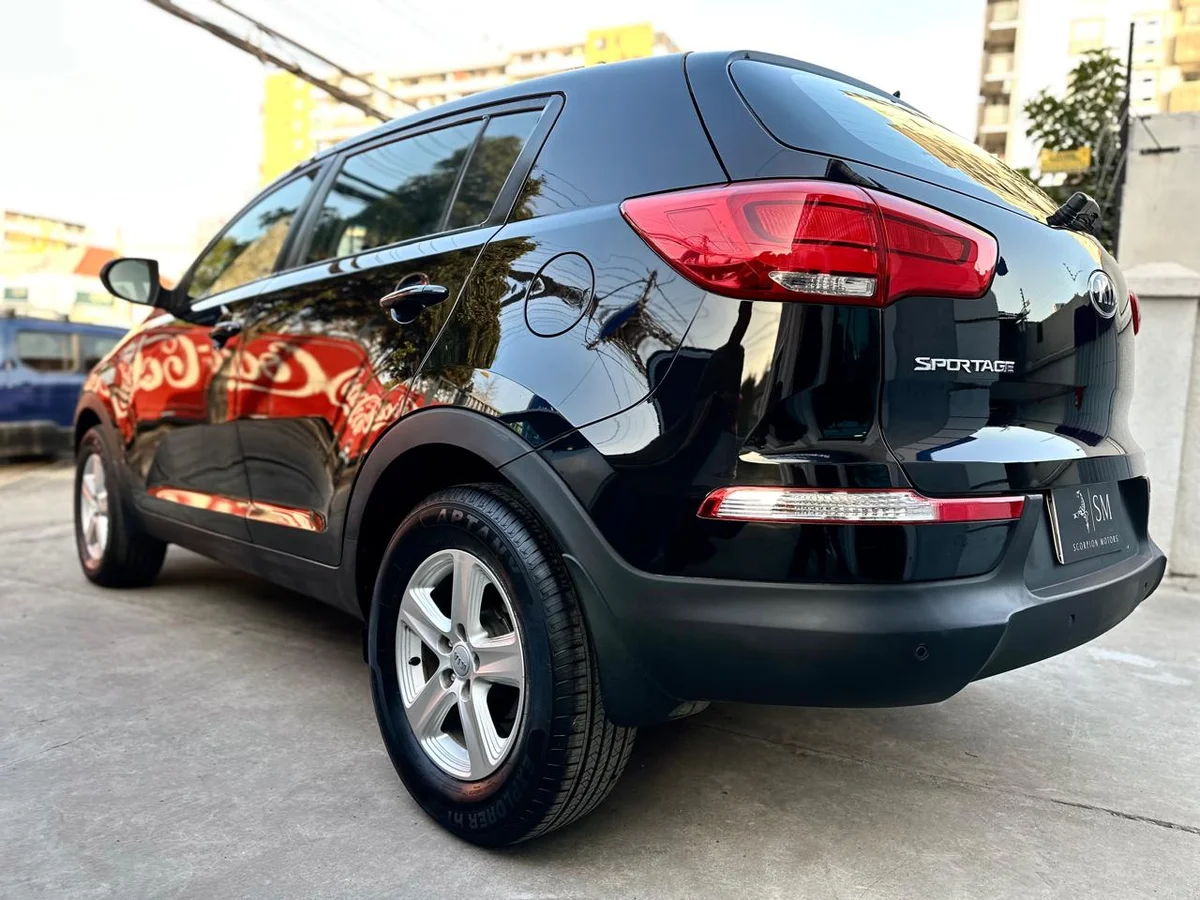 KIA Sportage Lx — foto 8 de 19