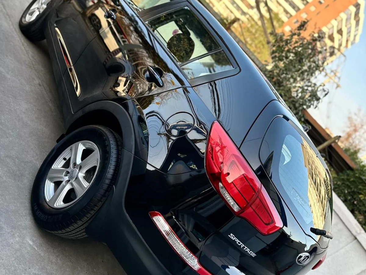 KIA Sportage Lx — foto 15 de 19