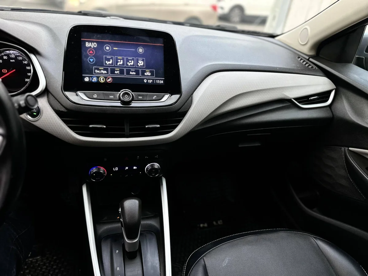 Chevrolet Onix Hb Premier 1.0 Turbo Aut — foto 16 de 16