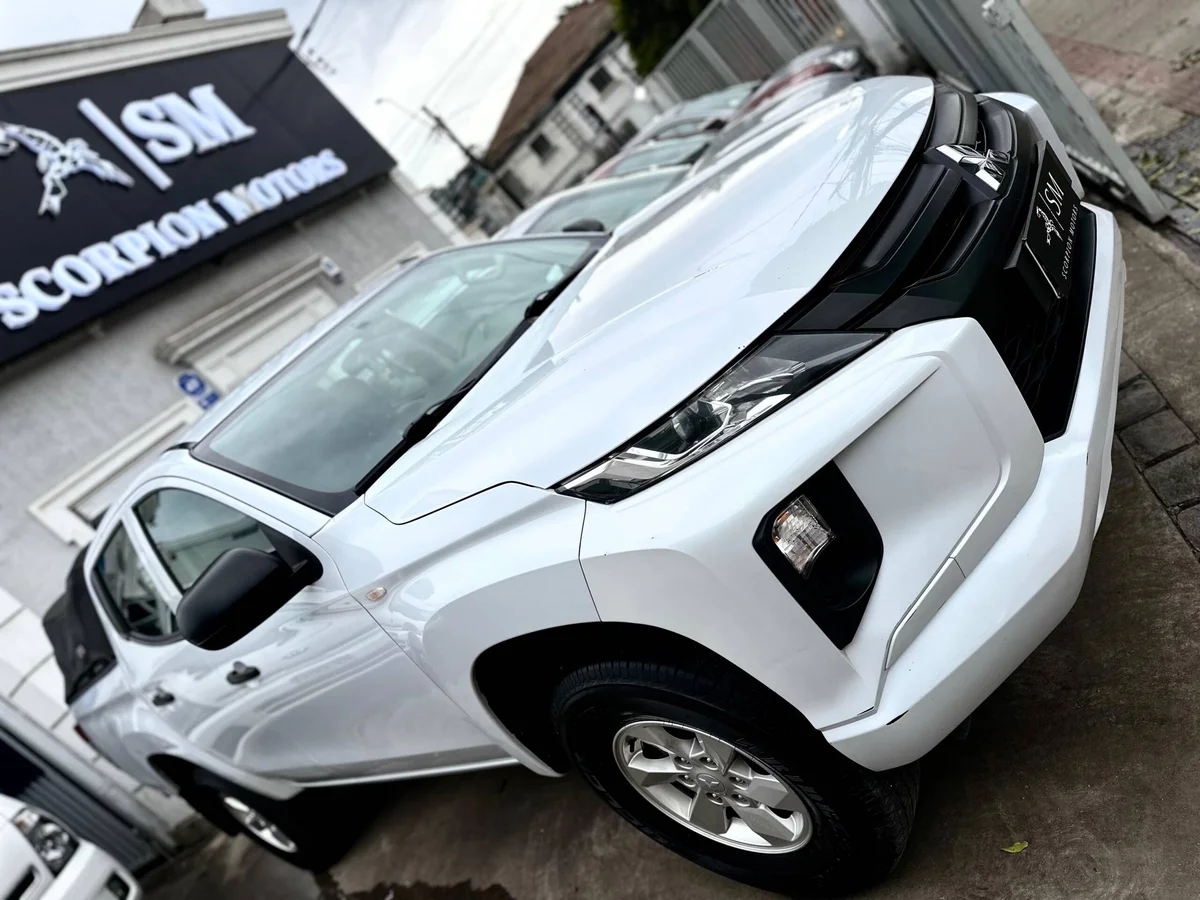 Mitsubishi L200 Work Cr Wf — foto 7 de 15
