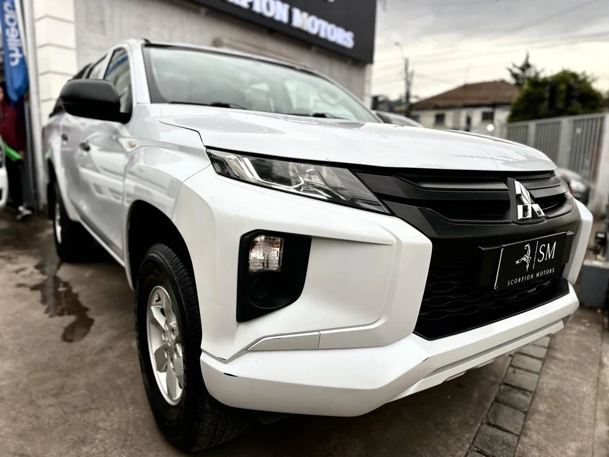 Mitsubishi L200 Work Cr Wf — foto 10 de 15
