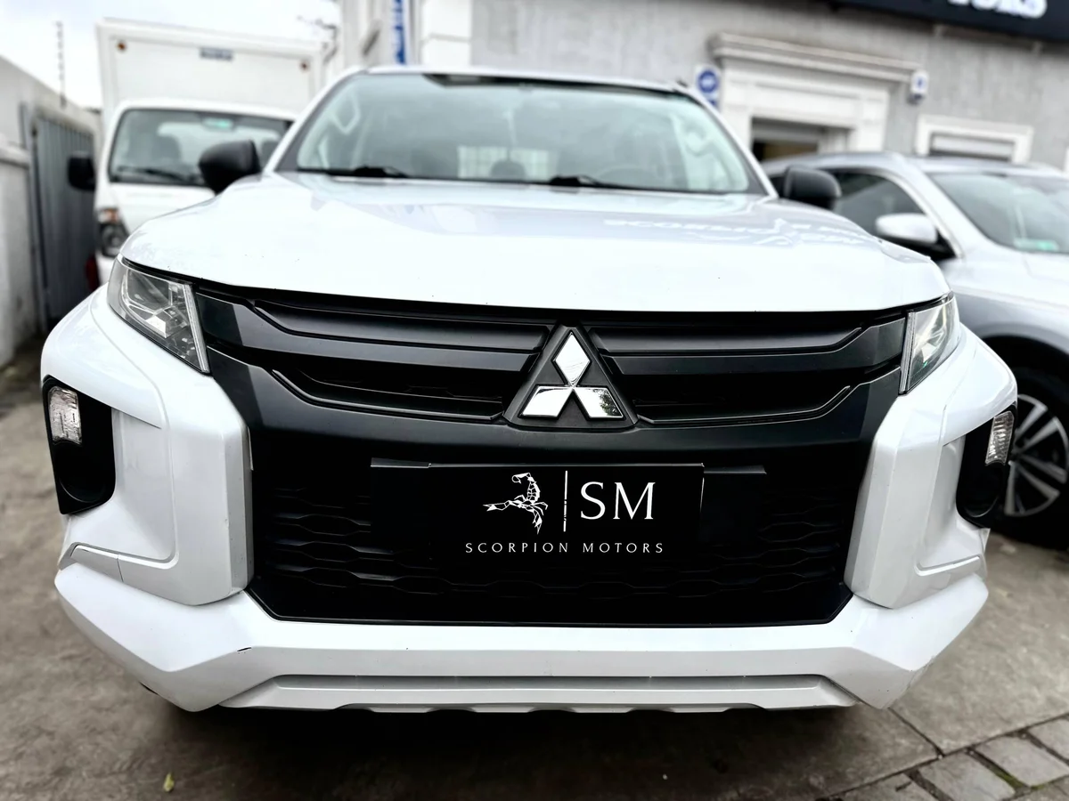 Mitsubishi L200 Work Cr Wf — foto 11 de 15