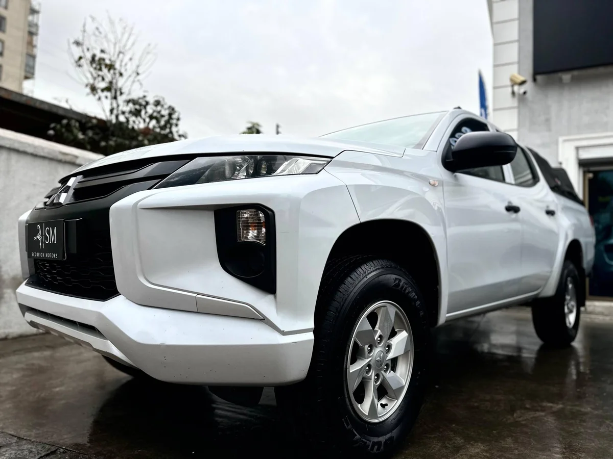 Mitsubishi L200 Work Cr Wf — foto 8 de 15