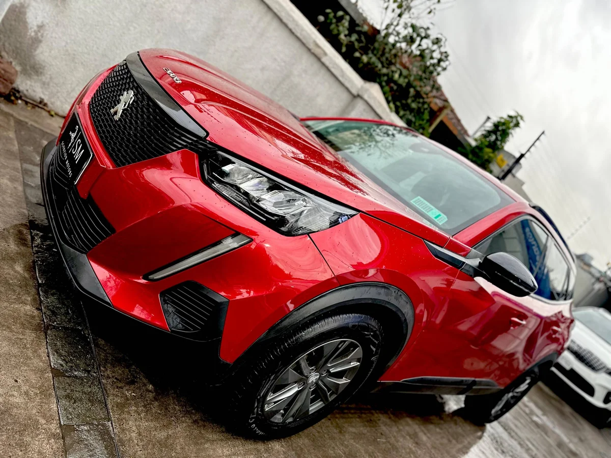 Peugeot 2008 Puretech 130 — foto 12 de 15
