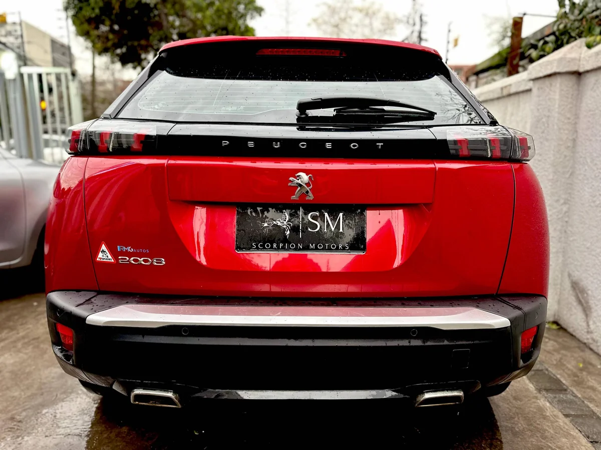 Peugeot 2008 Puretech 130 — foto 10 de 15