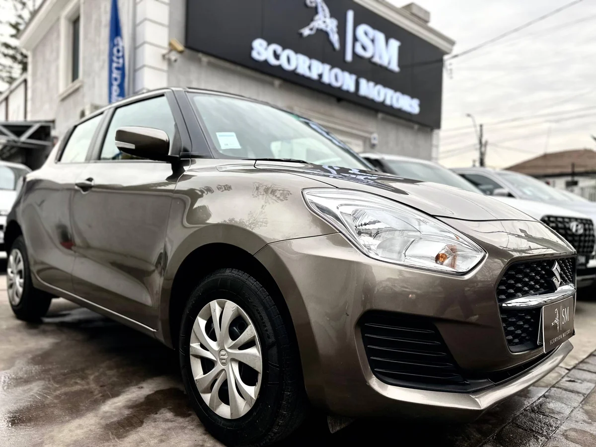 Suzuki Swift — foto 4 de 10