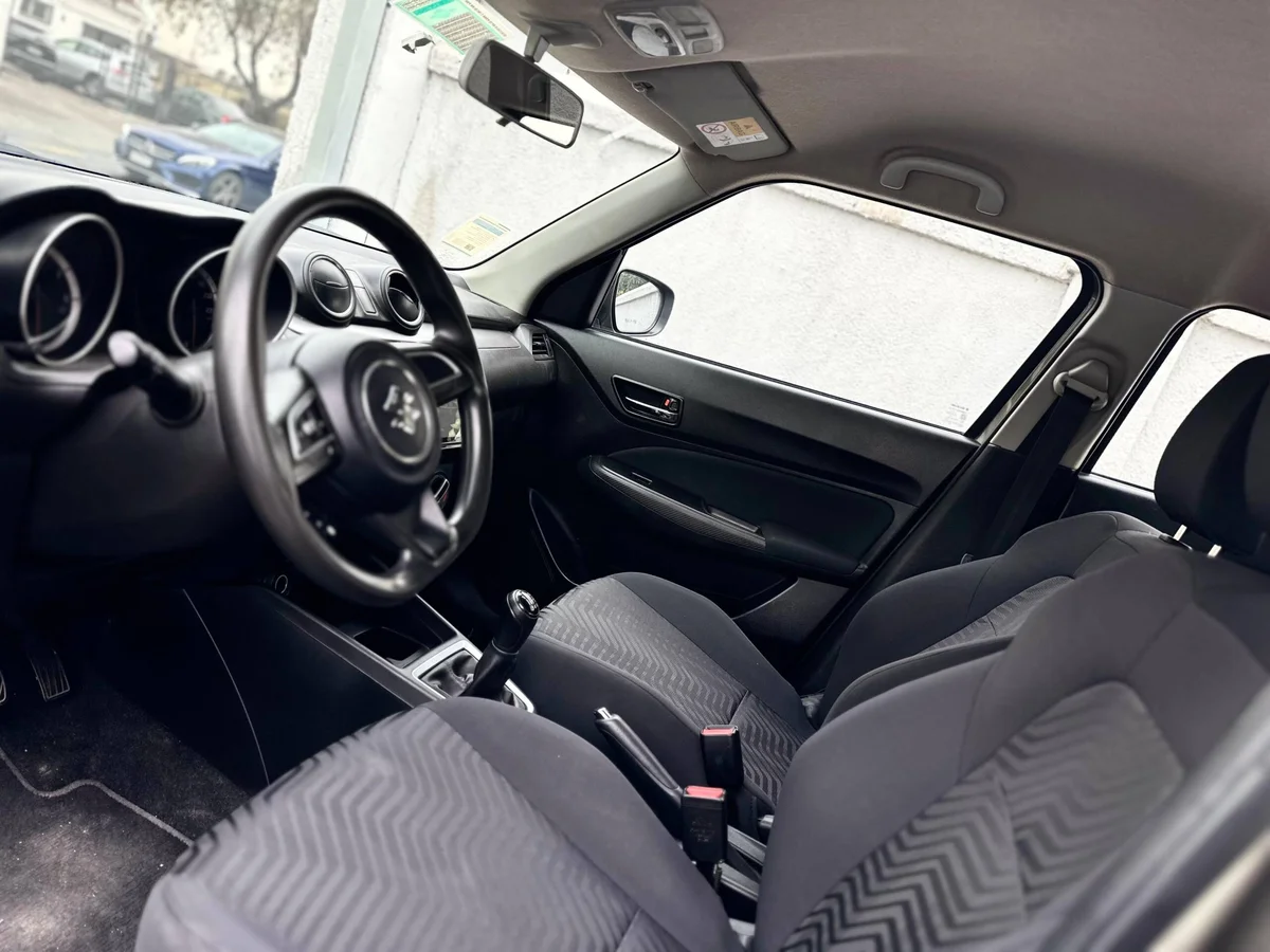 Suzuki Swift — foto 5 de 10