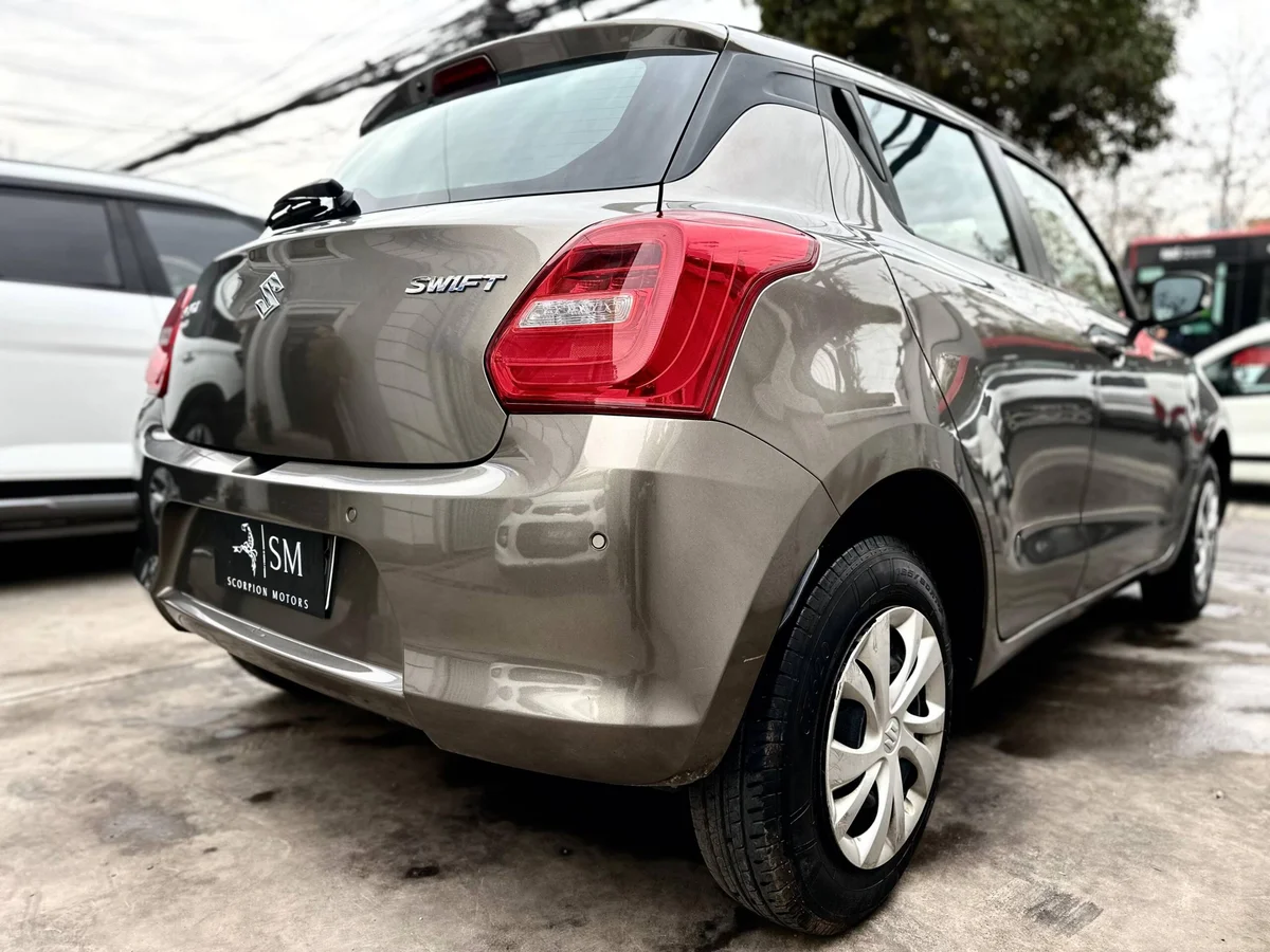 Suzuki Swift — foto 9 de 10