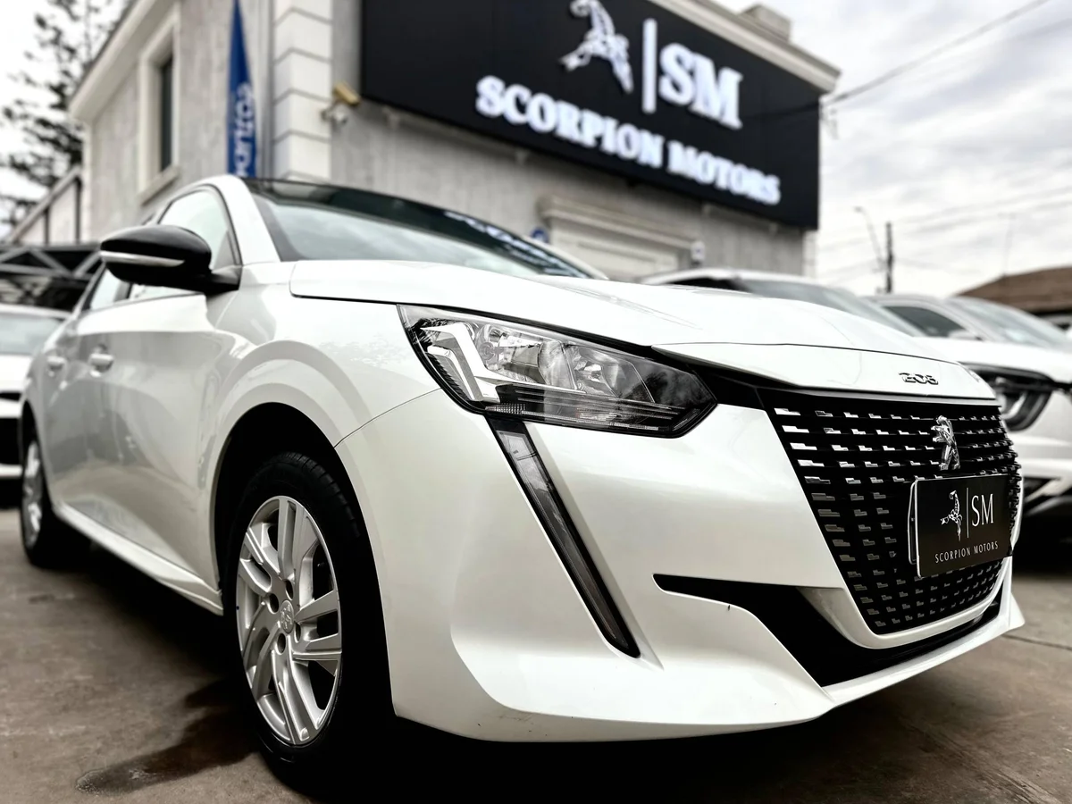 Peugeot 208 Style Puretech 75 — foto 12 de 17