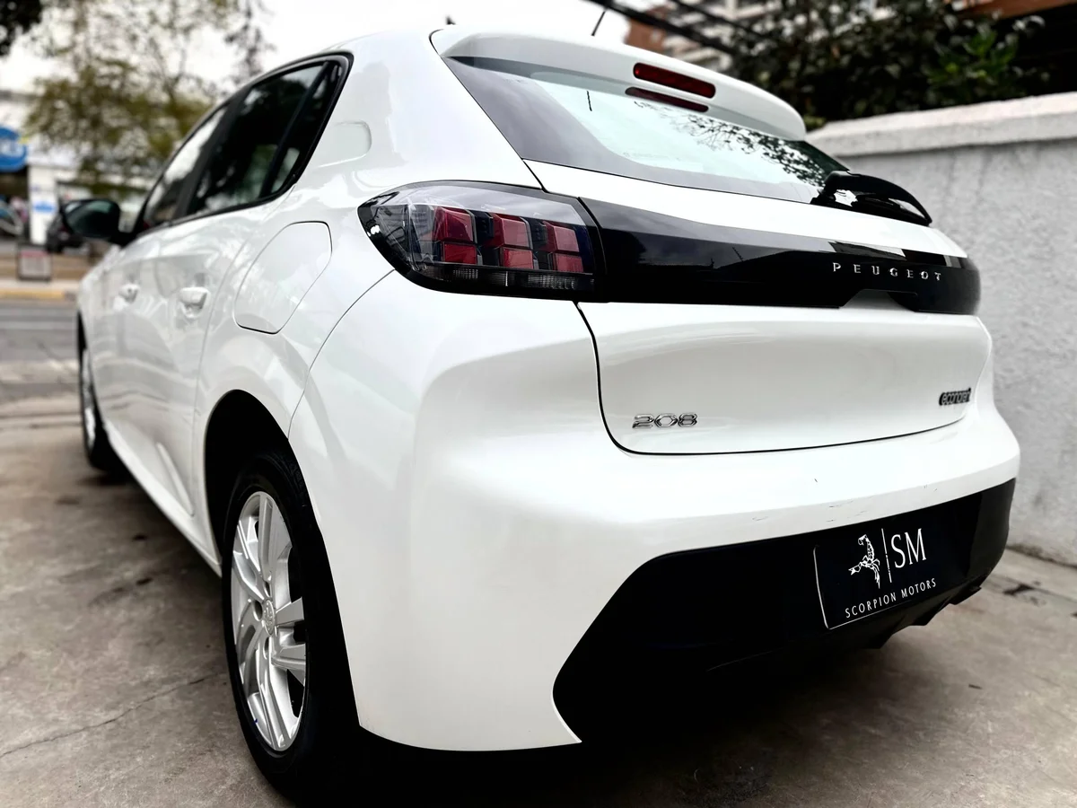 Peugeot 208 Style Puretech 75 — foto 11 de 17