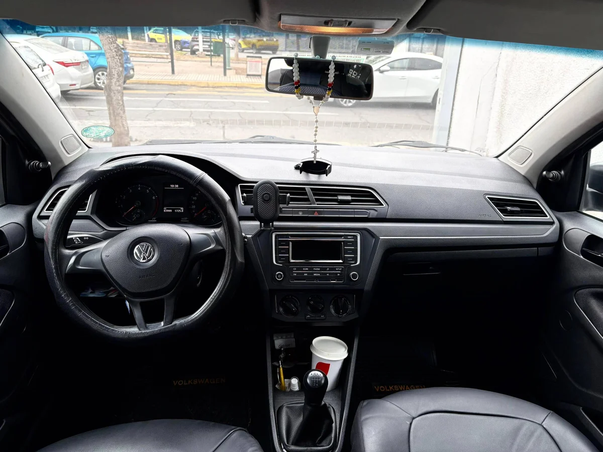 Volkswagen Voyage — foto 14 de 20