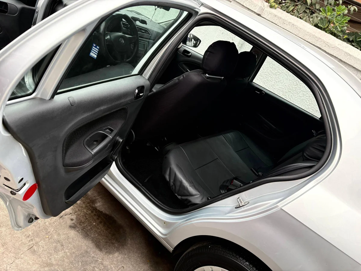 Volkswagen Voyage — foto 19 de 20