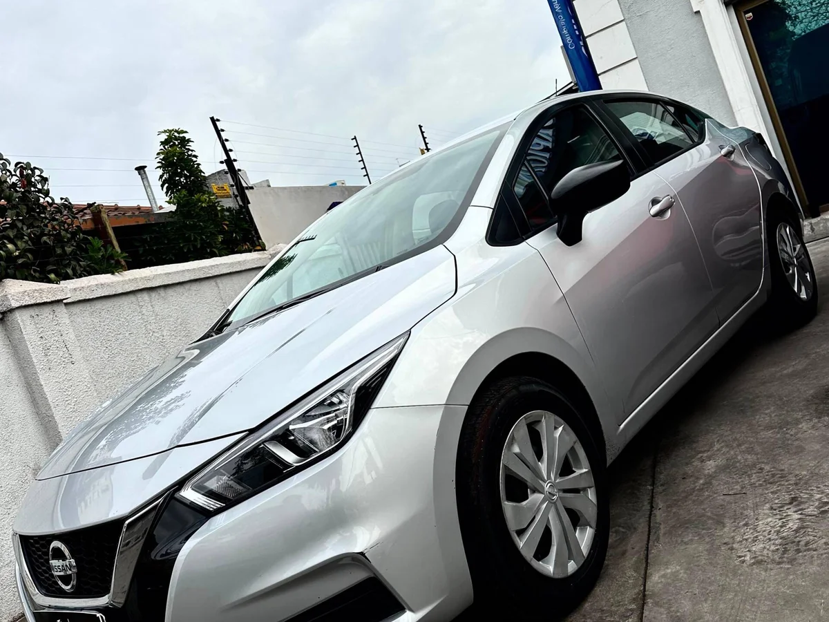 Nissan Versa — foto 4 de 16