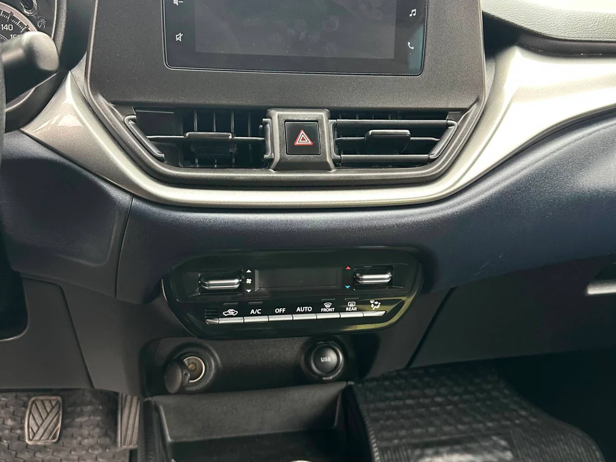 Suzuki New Baleno 1.5 Hb — foto 16 de 19