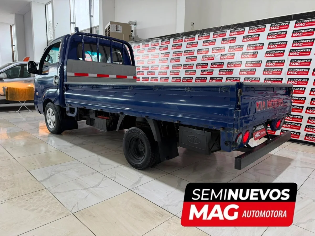 KIA BONGO 2015