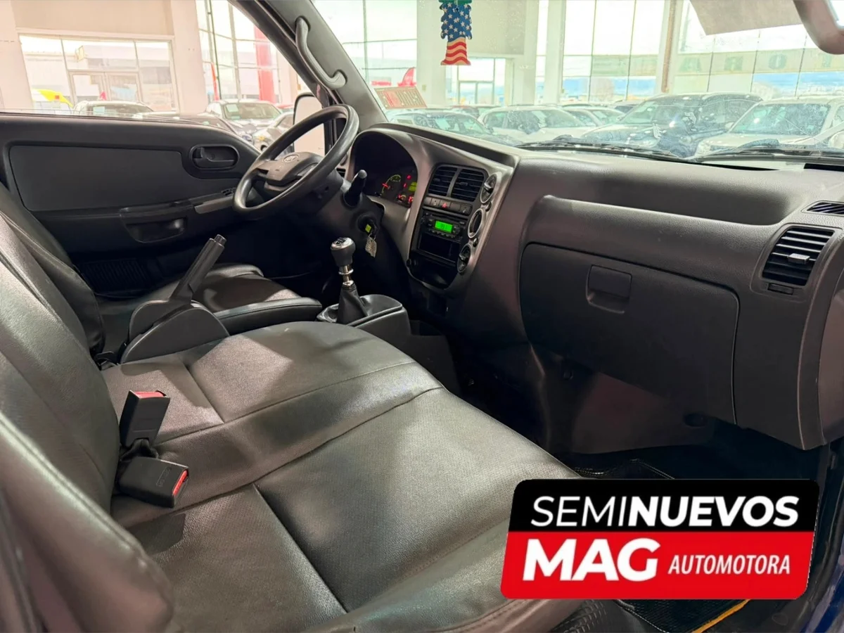 KIA BONGO 2015