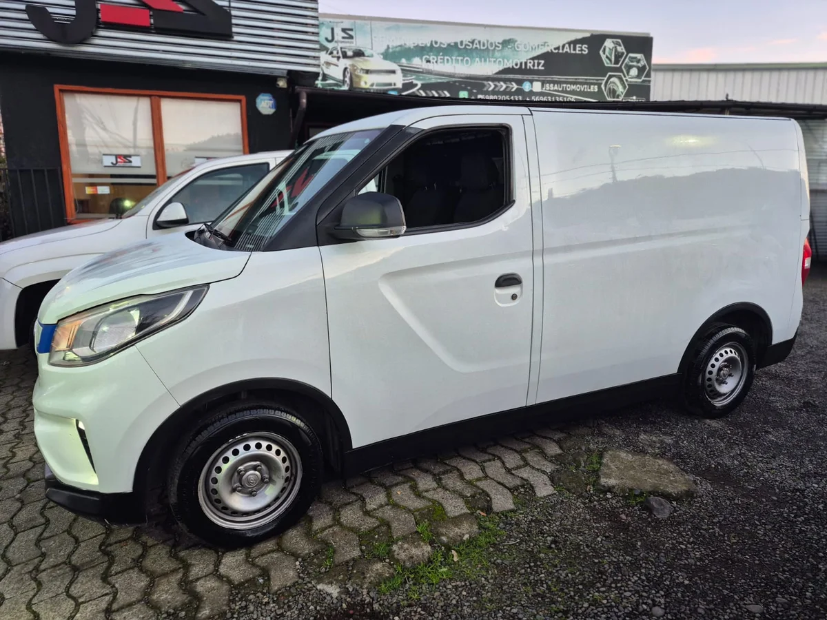 MAXUS EV30 ELECTRICO 4X2 CARGO AT 5P 2022
