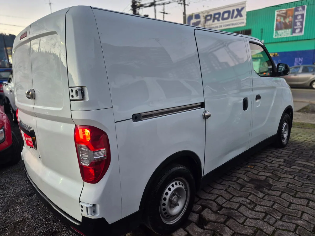 MAXUS EV30 ELECTRICO 4X2 CARGO AT 5P 2022 - Miniatura 7