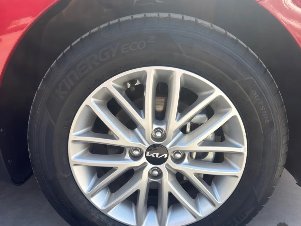 KIA Rio4 1.4 6Mt — foto 10 de 10