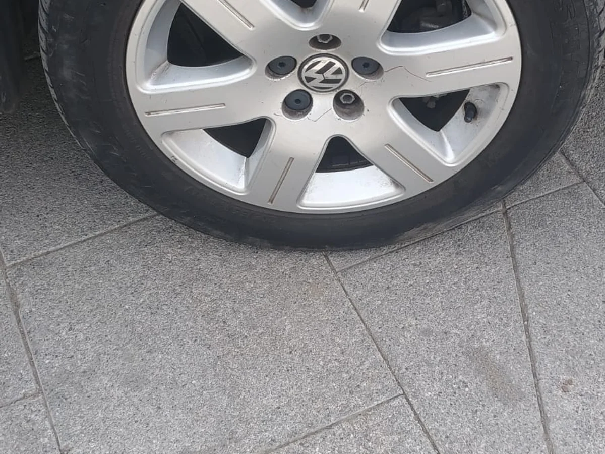 Volkswagen Bora 2.0L Trendline Sky MT5 año 2014 - Miniatura 13