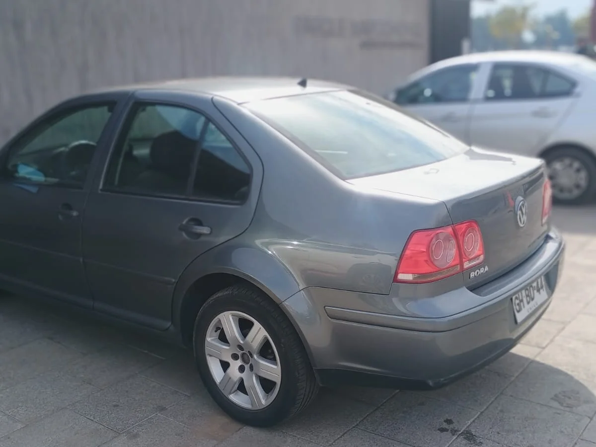 Volkswagen Bora 2.0L Trendline Sky MT5 año 2014 - Miniatura 22