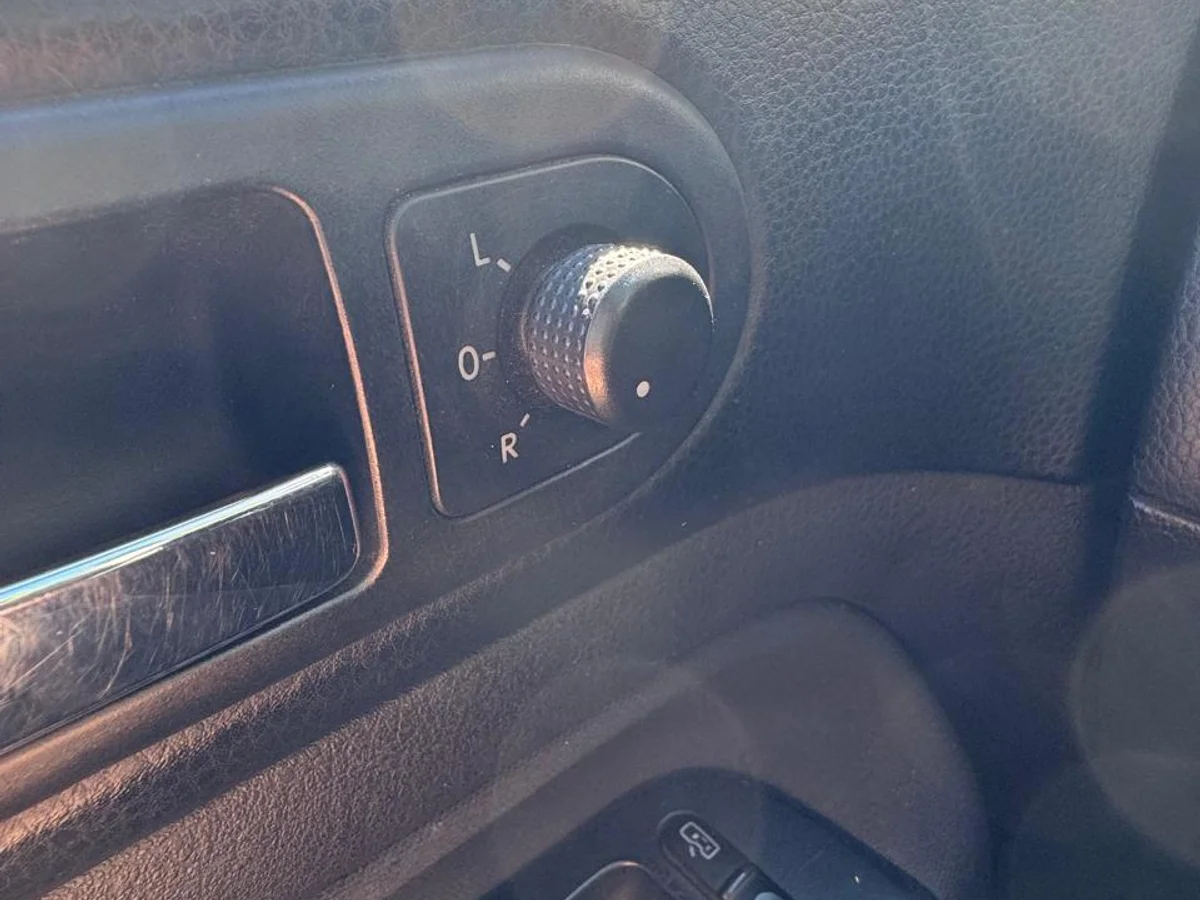 Volkswagen Bora 2.0L Trendline Sky MT5 año 2014 - Miniatura 17